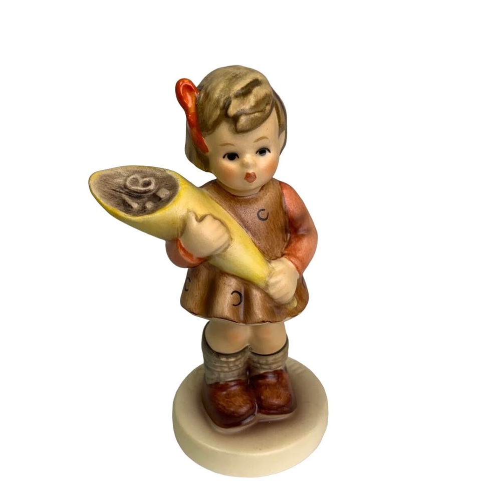 Vintage 1992 Hummel Goebel #549 A Sweet Offering Collectible Ceramic Figurine